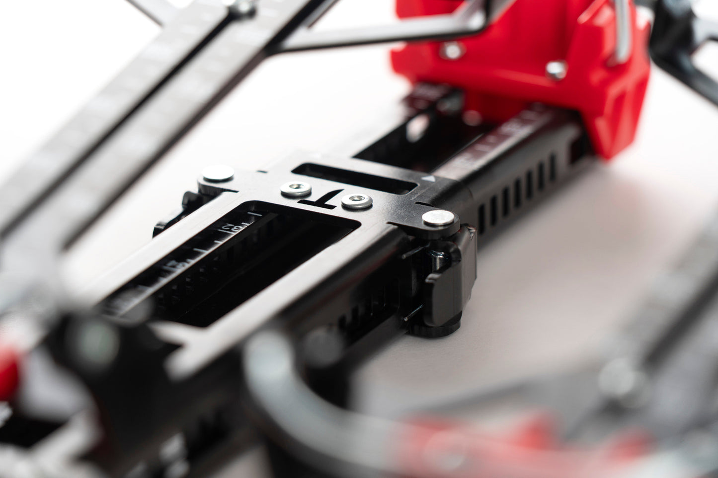 Close-up of the Tjava Randi ski touring adapter.