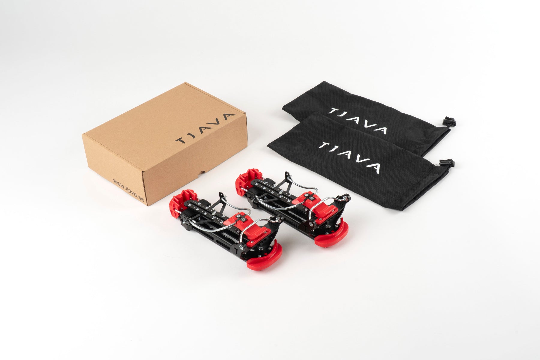 Packaging for the Tjava Randi ski touring adapter.